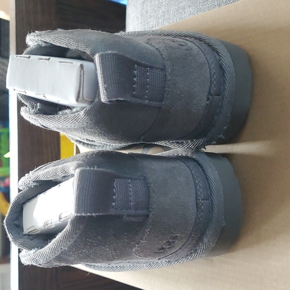 Kids UGG Neumel EZ Fit FREE SHIPPING - Picture 3 of 5